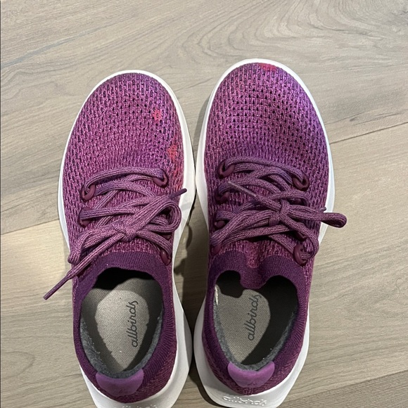 Allbirds Women's Sneakers in Deep Purple Size 6.5W - Picture 1 of 8